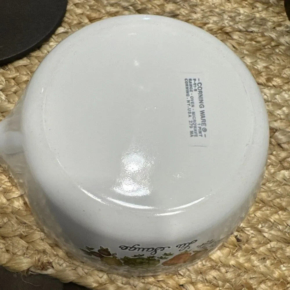 Vintage Corning Ware P81B 1 pt Spice of Life La Sauge Sauce Pan. No Lid.